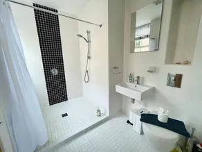 Blue Heron - 2 Bedroom Apt with 2 parking spaces - Image 2