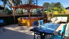 Palm Tree Paradise, 3 bed 3 baths, family & pets welcome few miles to Beaches - Image 4