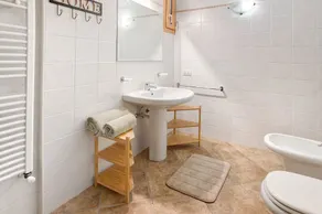 Holiday Apartment \"Tra-Monti E Mare\" with Mountain View, Private Terrace & Sauna - Image 4