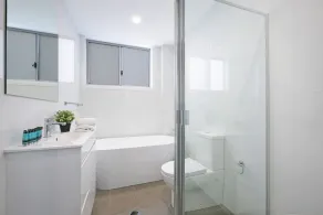 KozyGuru | Wentworthville | 2 Bed Cosy Apt - Image 2