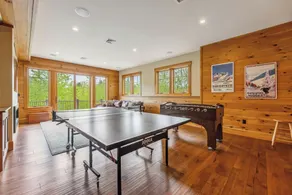 Vackert, nytt bergshus med bubbelpool och fantastisk utsikt över bergen - Image 3
