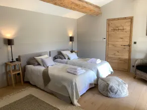 Propriété 5 *Eygalieres au pieds des Alpilles, piscine et jacuzzi chauffés - Image 5