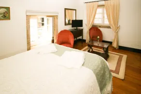 Courtyard House - Image 4