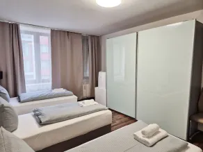City Center Stays /// Deluxe Apartment - Image 2