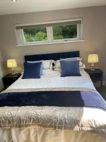 Immaculate 1-bed Studio With Outside Patio - Image 4