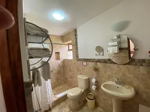 Family Retreat Room – Ideal for Parents & Two Children - Image 4