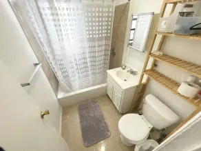 GREAT UPPER MANHATTAN APARTMENTS FOR GROUP AND FAMILIES - Image 2