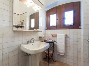Private Villa, wine & cooking in Panicale - Image 3