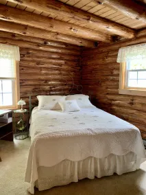 Rustic Log Home located near Baileys Harbor - Image 5