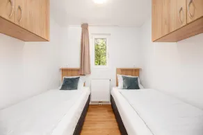 Enjoy the view over the water in this luxury cottage and you can bring 5 people! - Image 5