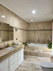 Exclusive villa ideal for families and groups with private pool and subway parking. - Image 2