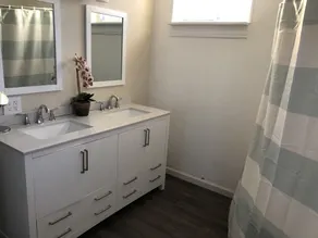 Studio Basement Apartment in Little Red Home - Image 5