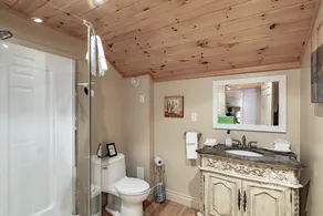 Muskoka Paradise! Spacious & Inviting, Great Deck! Sleeps 16! Hot Tub! Bala! - Image 5
