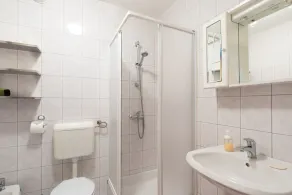 Comfortable and spacious apartment on the 2nd floor. - Image 2