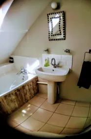 A spacious yet cosy eco converted dairy barn, situated within a vineyard. - Image 5