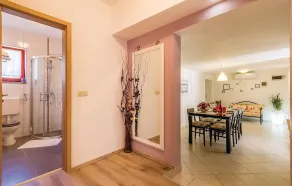 Gorgeous home in Pavicini - Image 4