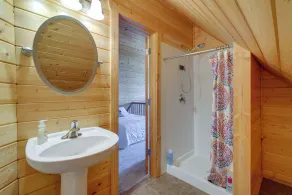 Cozy Columbia Cabin w/ Shared Lake Dock! - Image 3