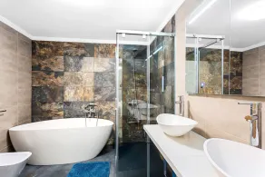 Penthouse with great terrace and sea views - Image 4