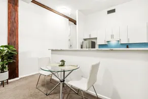 Inner City Retreat 1BD Pyrmont - Image 5