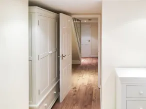 Harlow View, Harrogate - 2 bedroom apt. Dog Friendly. Free Parking. - Image 3