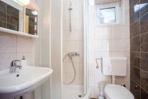 Holiday apartment with terrace - Image 3