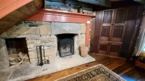 Peaceful historic log cabin getaway on 30 acres - NO cleaning fee! - Image 3