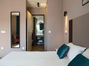 Four-Guest Getaway in Chatel-Guyon - Image 5
