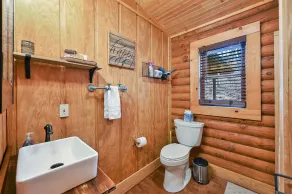Mountaintop Log Cabin-Extraordinary Views! Hot Tub-20 Minutes To Downtown AVL - Image 5