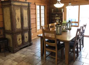 MAISON DE LUXE EN BOIS AVEC QUAI PRIVÉ SUR LA CHAÎNE. - Image 3