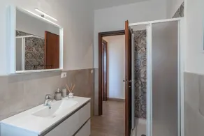 The Sunset Rhome Elegant Suite with Wi-fi - A/C - Image 4
