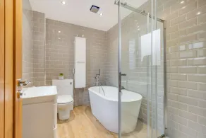 Three bedroom dog friendly holiday home in the Cotswolds - The New Bakehouse - Image 3