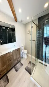 5 BRs, Hot Tub Roof Top, 2nd off the Ocean. - Image 3