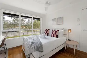 Relaxed Bayside Stay with Outdoor Space - Image 4