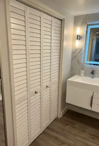 Beachfront Ocean view 2 bedroom 2 bath Condo in Hollywood Beach Sea Air Towers - Image 4