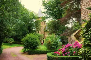 The Storyteller Apartment at Chateau Le Mur - Image 4