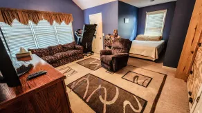 4BR 3. 5BA 3400 ft2 hem med kort bilresa till campus - Image 5