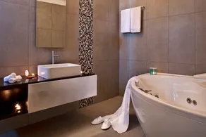 Beautiful Santorini Villa 2 Bedroom Villa Panoramic Caldera Sea Views - Image 3