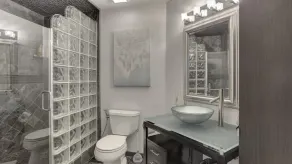 Executive 2 Bdrm Condo in the Heart of Biltmore - Image 4