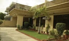 Step Inn Guest House Lahore - Image 5