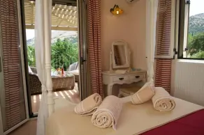 Villa Ianthi, Stamoulis villas at the heart of the island - Image 4