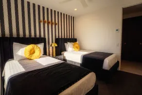 Luxe Hotel Style with Amenities of Apartment City Vibes near Beach/ Restaurants - Image 5