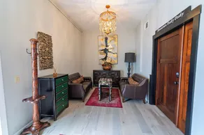 Down Town Fancy Fancy Upscale 2 Bedroom Loft - Image 5