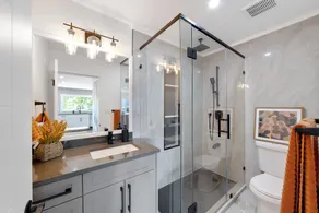 *Luxury Waterfront* beautiful and peaceful retreat  - Image 2