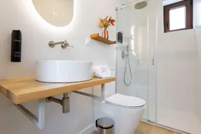 Three bedroom duplex with terrace and pool - Image 2