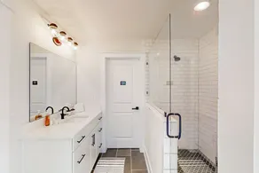 Brand new home with open layout, office, & great location - dog-friendly - Image 2