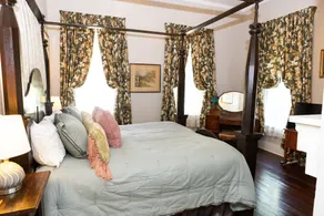 1880's Cozy Cottage, close to Historical Downtown. Sleeps up to 6 3B3B-pets OK - Image 5