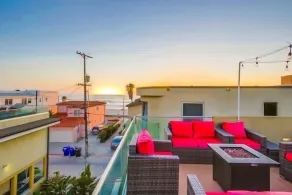 2 Houses to Ocean * 3 Levels+Sky Deck * Hot Tub * Ocean Views - Image 5