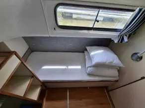 Unique Stay Onboard in Chenillé-Changé - Up to 5 Guests - Image 5