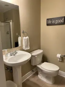 Gorgeous Condo in the heart of Grand Haven - Image 2
