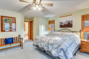 Newly renovated mountain home is sure to give you a Peaceful Easy Feeling! - Image 5